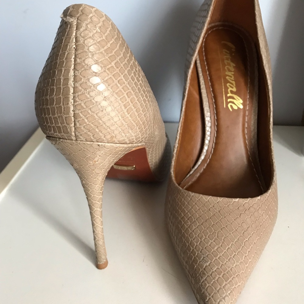 L’intervalle beige shoes